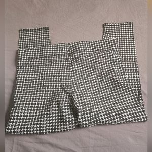 Black & white hounds tooth leggings XL